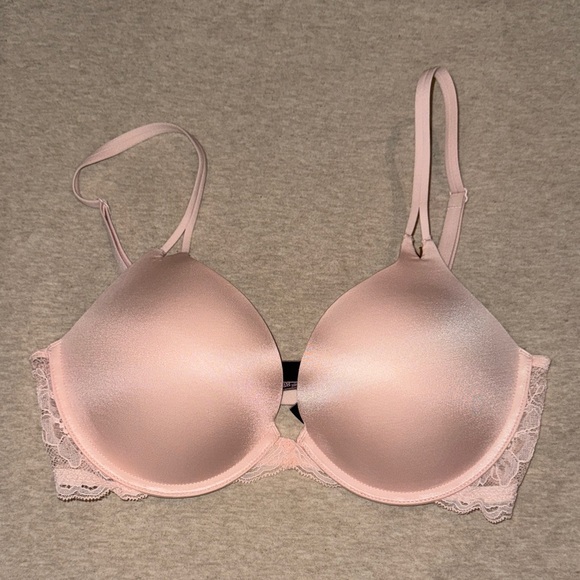 Victoria's Secret Other - Victoria's Secret Light Pink Lace Bra